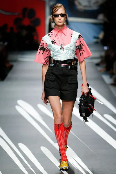 Look 30